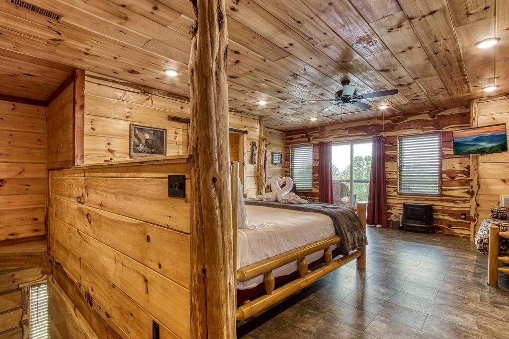 The Log Castle~Stunning Mountain Views~Hot Tub Sevierville Exterior foto