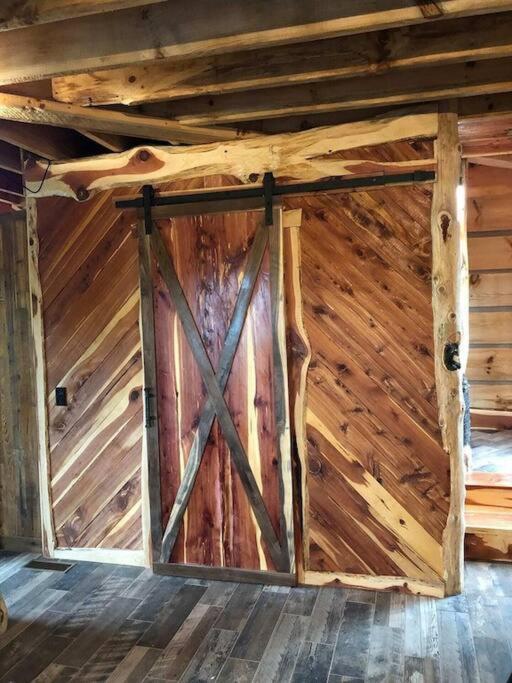 The Log Castle~Stunning Mountain Views~Hot Tub Sevierville Exterior foto