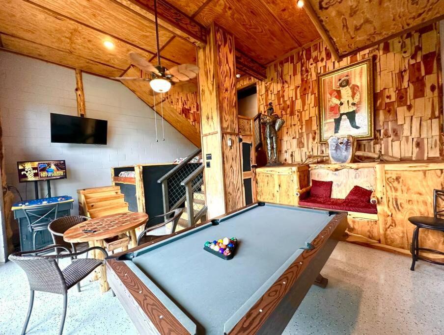 The Log Castle~Stunning Mountain Views~Hot Tub Sevierville Exterior foto